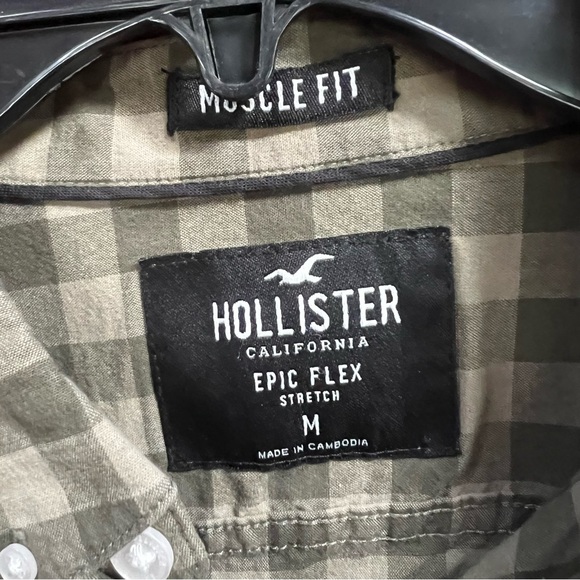 Hollister Men's Olive Plaid Button-Down Shirt - Picture 2 of 6